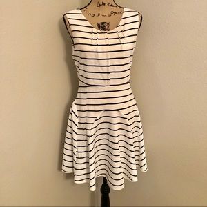 Maru.a white and black dress size m